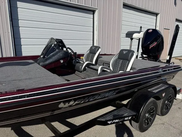 Slide: The Image of Phoenix Bass Boat 721 ZXL 2026 - 2