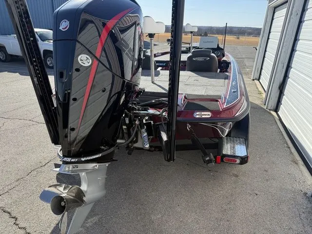 Slide: The Image of Phoenix Bass Boat 721 ZXL 2026 - 26