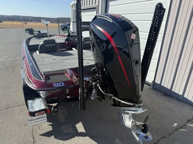 Slide: The Image of Phoenix Bass Boat 721 ZXL 2026 - 6