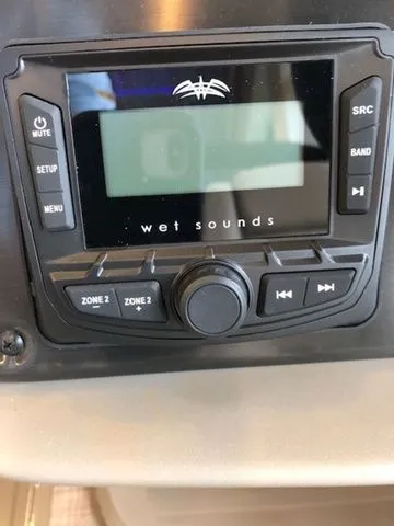 Slide: The Image of Sun Tracker PB 22RF XP3 2025 - 41