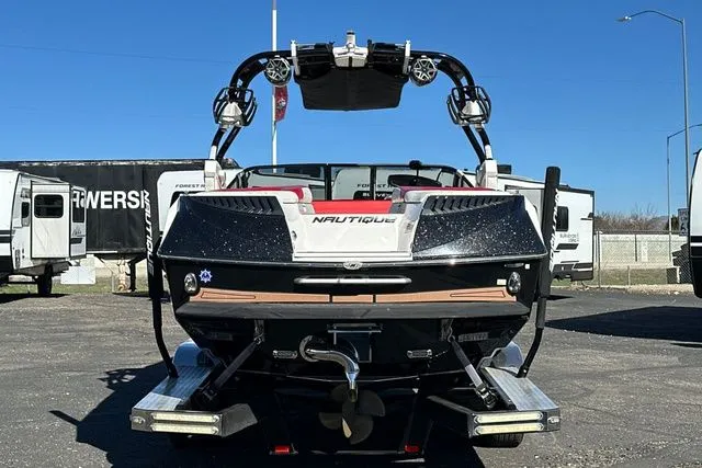 Slide: The Image of Nautique 2016 - 3