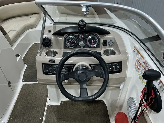 Slide: The Image of Bayliner 210 Deck Boat 2015 - 14