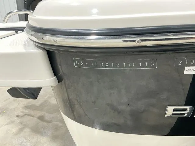 Slide: The Image of Bayliner 210 Deck Boat 2015 - 23