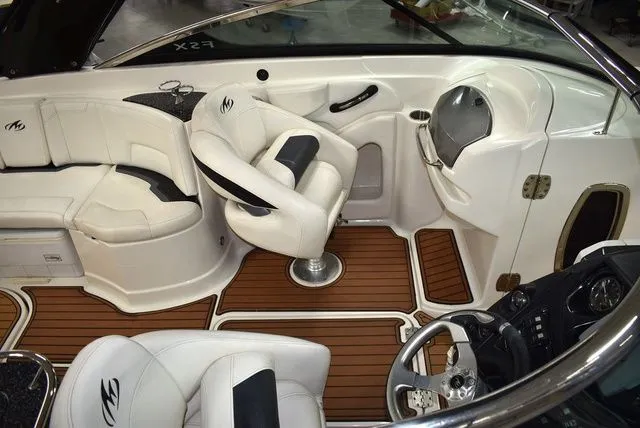 Slide: The Image of Monterey 264FSX 2013 - 14