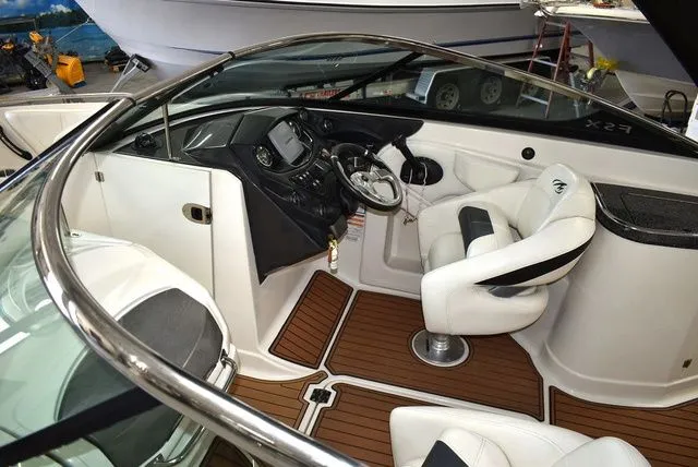 Slide: The Image of Monterey 264FSX 2013 - 18