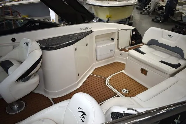 Slide: The Image of Monterey 264FSX 2013 - 19