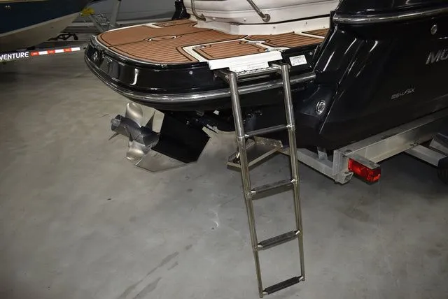 Slide: The Image of Monterey 264FSX 2013 - 28