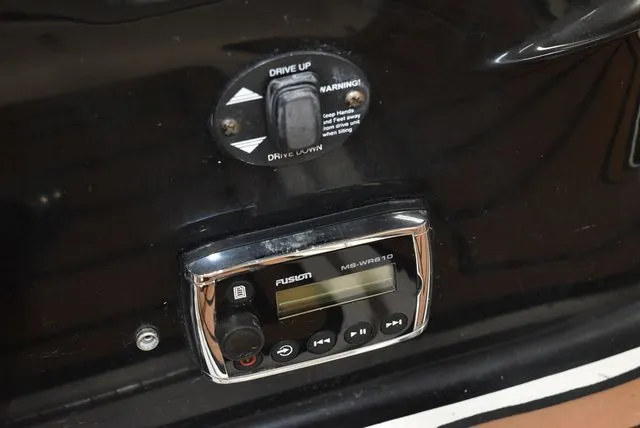 Slide: The Image of Monterey 264FSX 2013 - 41