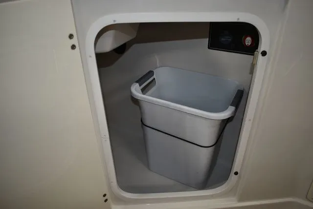 Slide: The Image of Monterey 264FSX 2013 - 46