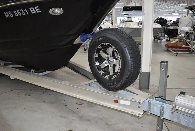 Slide: The Image of Monterey 264FSX 2013 - 96