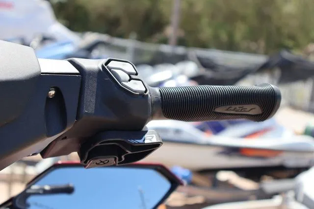 Slide: The Image of Kawasaki Jet Ski Ultra 310 2026 - 13