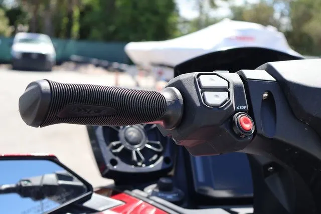 Slide: The Image of Kawasaki Jet Ski Ultra 310 2026 - 14