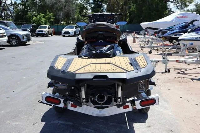 Slide: The Image of Kawasaki Jet Ski Ultra 310 2026 - 4