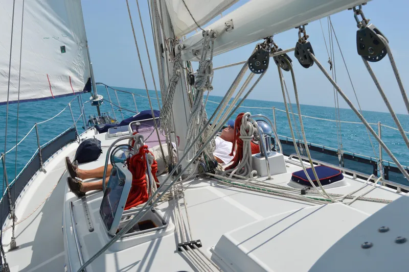 Slide: The Image of 2010 Valiant 42 CE/SE yacht interior layout with center entry queen bed. - 22