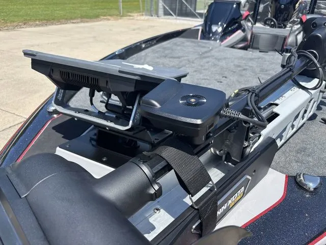 Slide: The Image of Skeeter ZXE20 2026 - 10