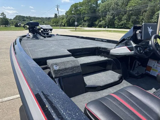 Slide: The Image of Skeeter ZXE20 2026 - 14