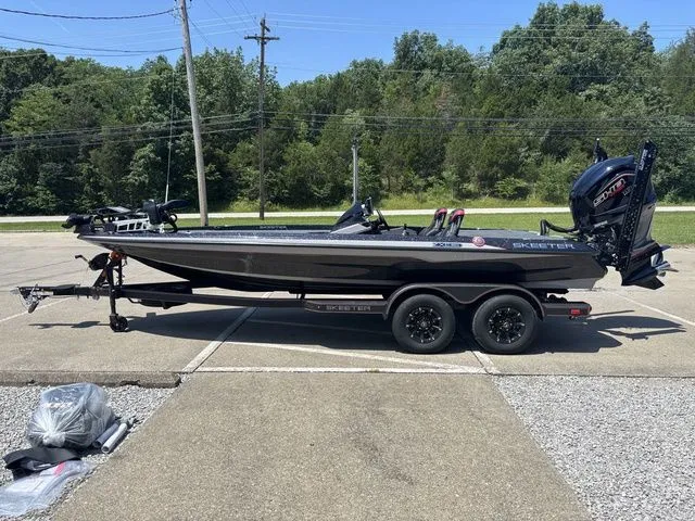 Slide: The Image of Skeeter ZXE20 2026 - 15