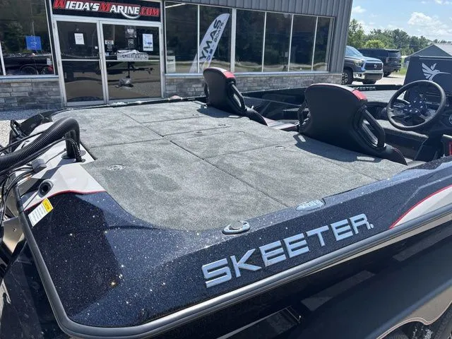 Slide: The Image of Skeeter ZXE20 2026 - 4