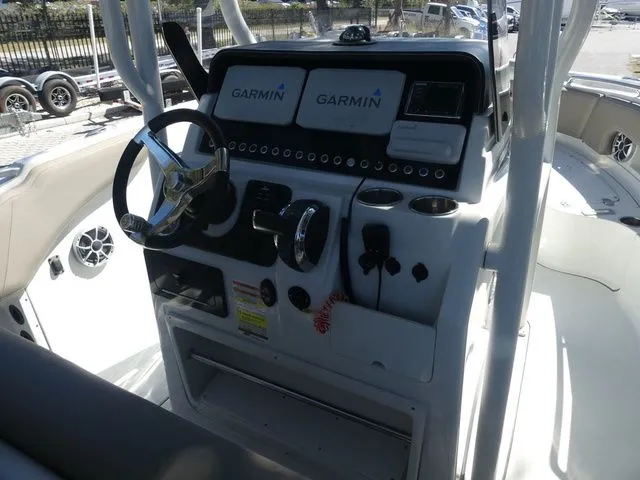 Slide: The Image of Finseeker 230 Center Console 2020 - 11