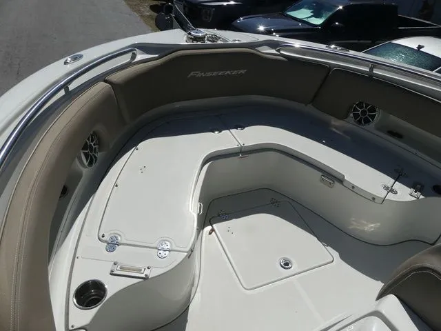 Slide: The Image of Finseeker 230 Center Console 2020 - 14