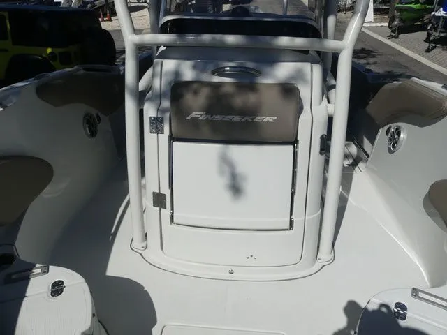 Slide: The Image of Finseeker 230 Center Console 2020 - 15