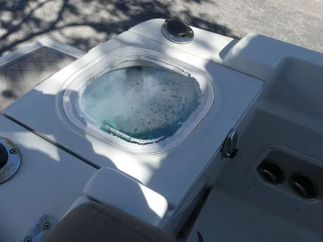 Slide: The Image of Finseeker 230 Center Console 2020 - 8