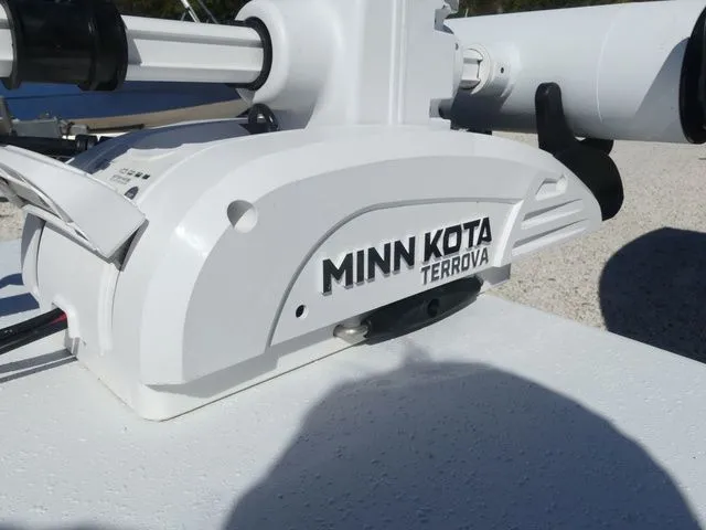 Slide: The Image of Yellowfin 24 2008 - 12