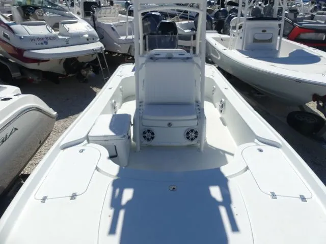 Slide: The Image of Yellowfin 24 2008 - 13