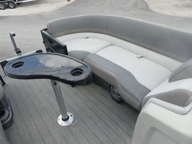 Slide: The Image of Avalon Catalina Versatile Rear Bench 23 FT 2021 - 11