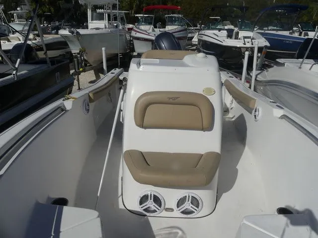 Slide: The Image of Tidewater 198 CC Adventure 2016 - 10