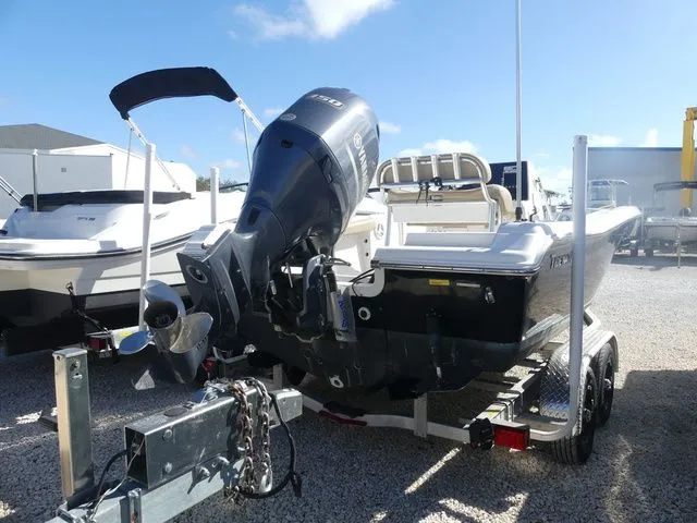 Slide: The Image of Tidewater 198 CC Adventure 2016 - 3