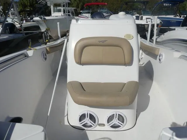 Slide: The Image of Tidewater 198 CC Adventure 2016 - 9