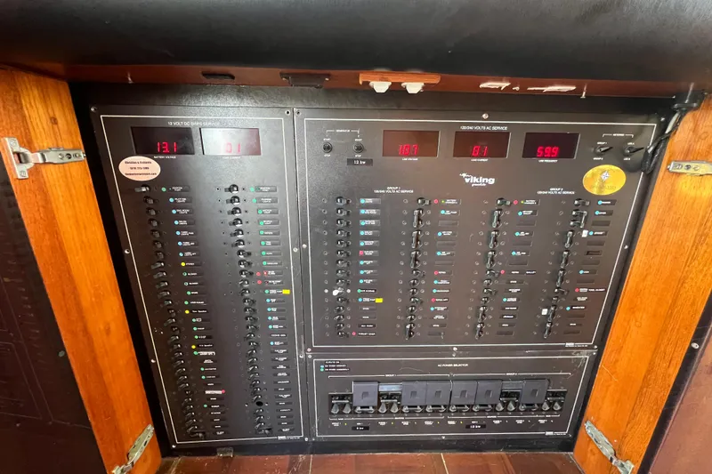 Slide: The Image of Pilothouse - 48