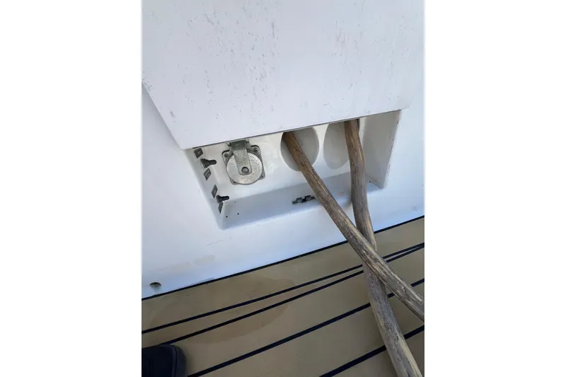 Slide: The Image of Glendening twin 50 amp cables - 77