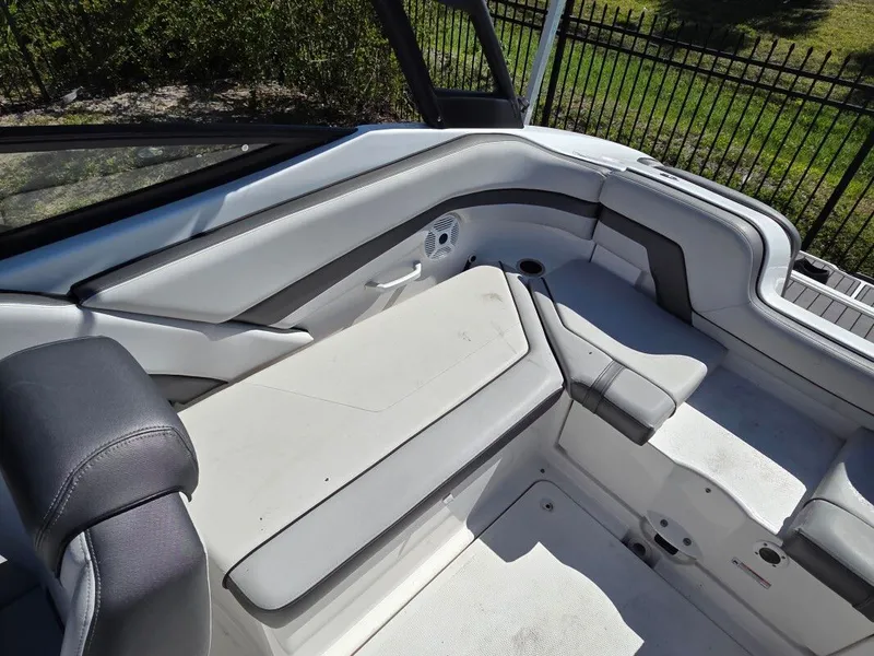 Slide: The Image of Yamaha AR240 2018 - 18