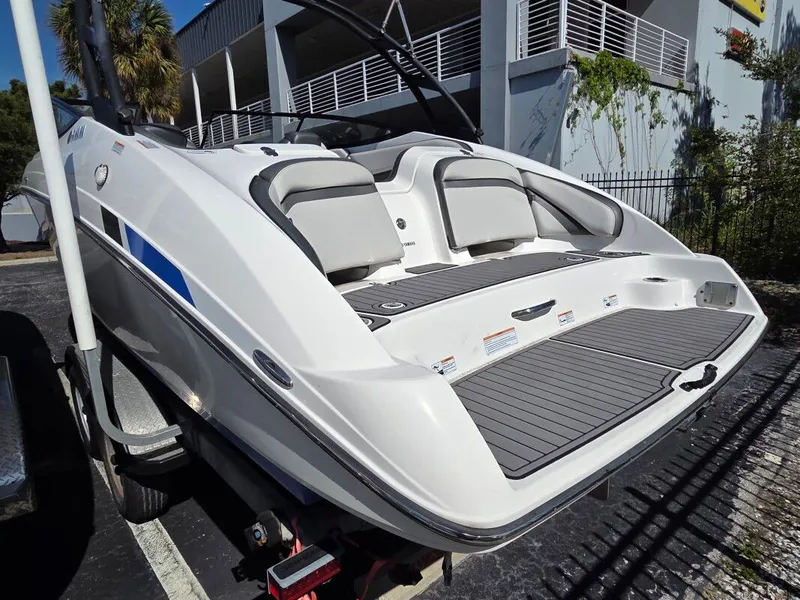 Slide: The Image of Yamaha AR240 2018 - 5