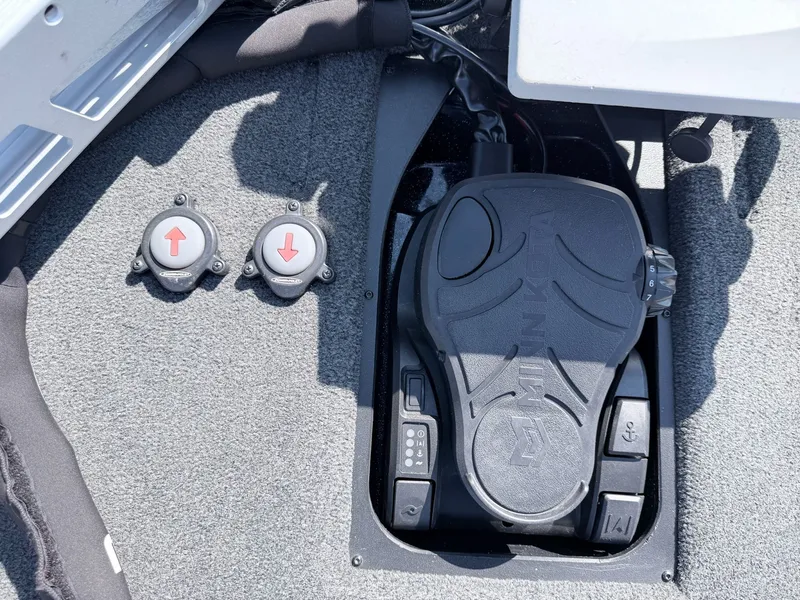 Slide: The Image of Skeeter ZX250 2020 - 14