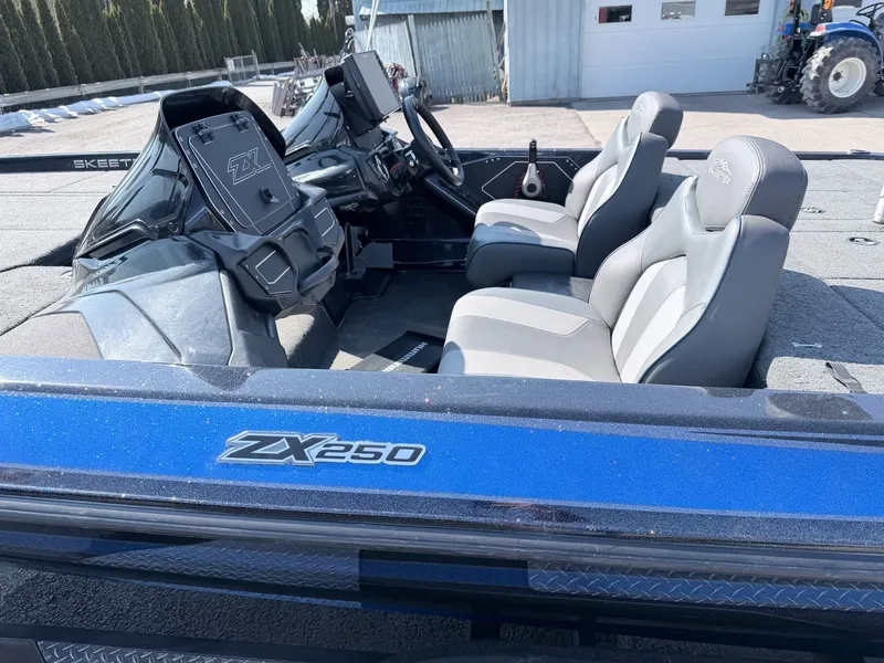 Slide: The Image of Skeeter ZX250 2020 - 31