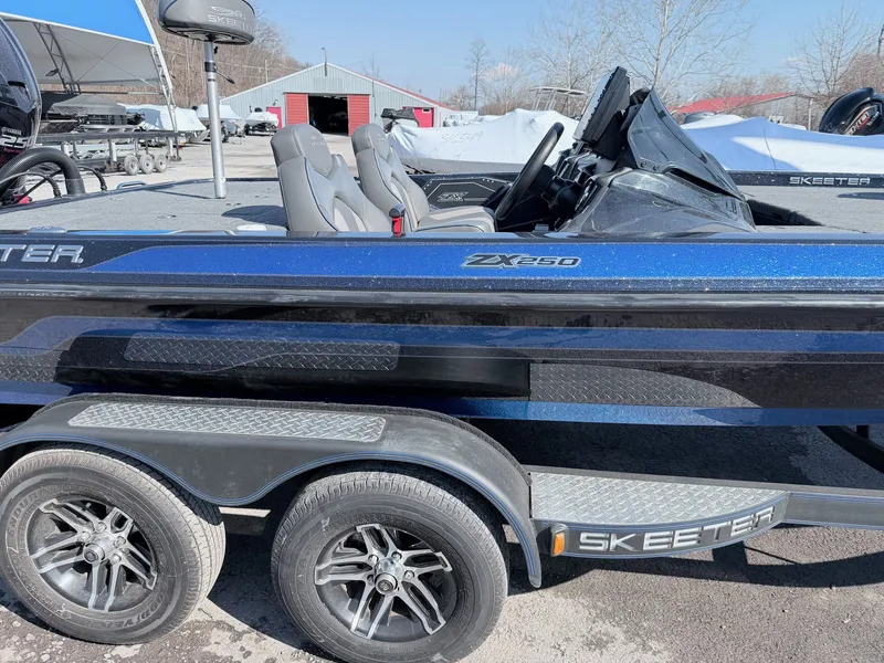 Slide: The Image of Skeeter ZX250 2020 - 9