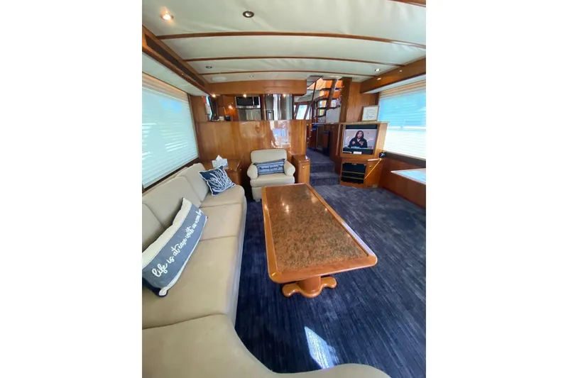 Slide: The Image of Luxurious interior of 2006 North Star Yachts 73 Cockpit Motoryacht with elegant furnishings. - 31