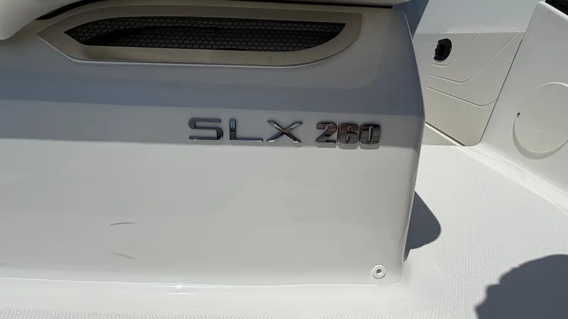 Slide: The Image of Sea Ray SLX 260 Outboard 2026 - 9