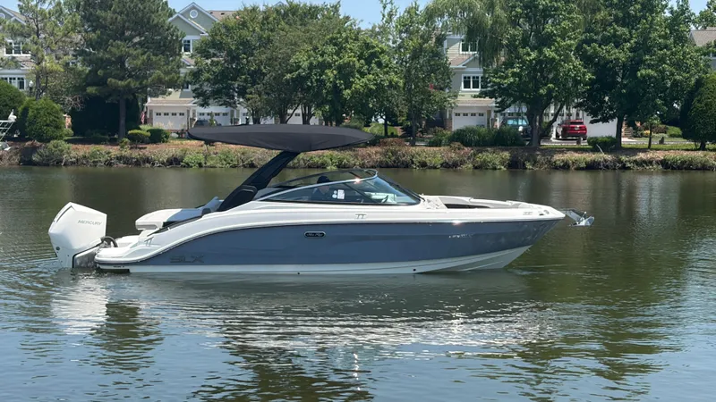 Slide: The Image of Sea Ray SLX 260 Outboard 2026 - 0