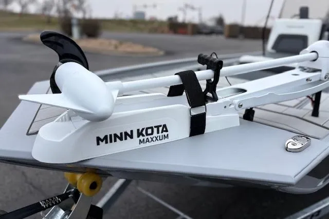 Slide: The Image of 2026 Tracker Bass Tracker Classic CC with Minn Kota Maxxum trolling motor. - 23