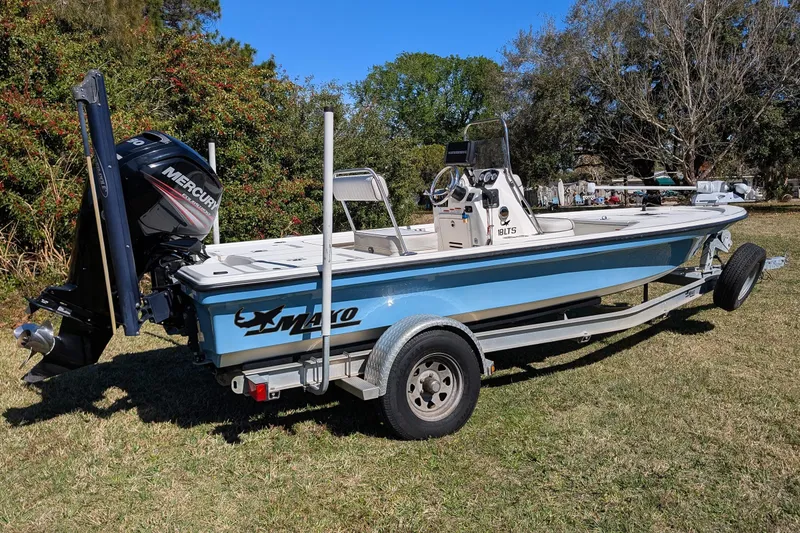 The Image of Mako 18 LTS 2015 - undefined