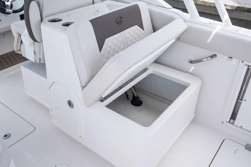 Slide: The Image of 2023-Sailfish-276-DC-MarineMax - 14