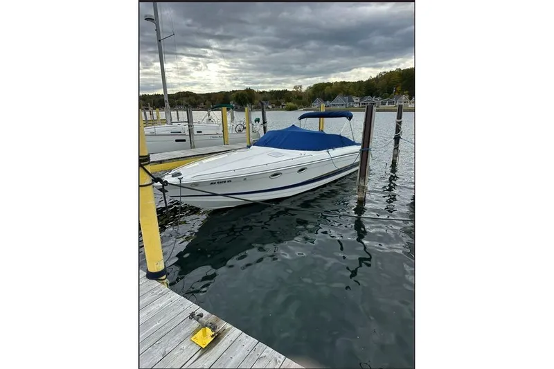 The Image of Formula 330 Sun Sport 2002 - undefined