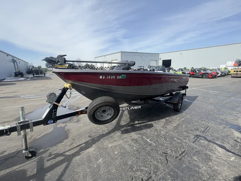 The Image of Crestliner Fish Hawk 1600 2010 - undefined