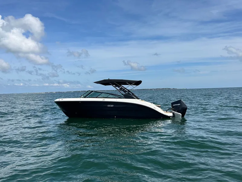 Slide: The Image of Sea Ray SDX 250 Outboard 2026 - 0