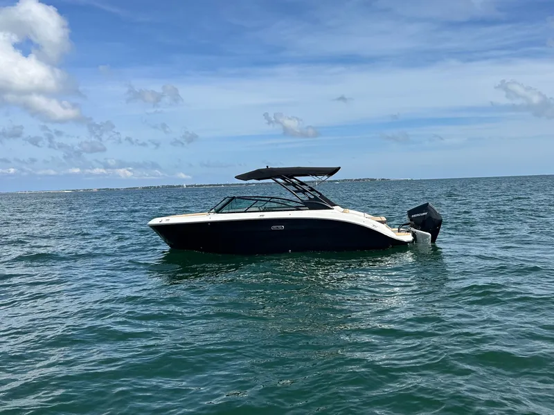 Slide: The Image of Sea Ray SDX 250 Outboard 2026 - 1