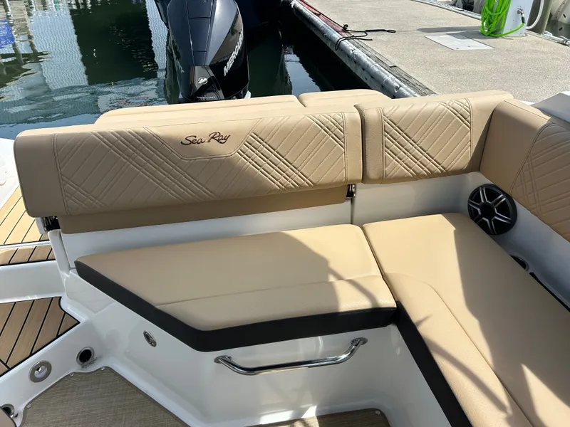 Slide: The Image of Sea Ray SDX 250 Outboard 2026 - 13